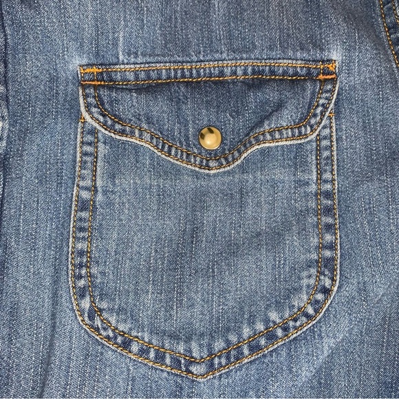 *READ DESCRIPTION* Levi Strauss women’s Signature Denim Shirt Sz Small - Picture 6 of 8